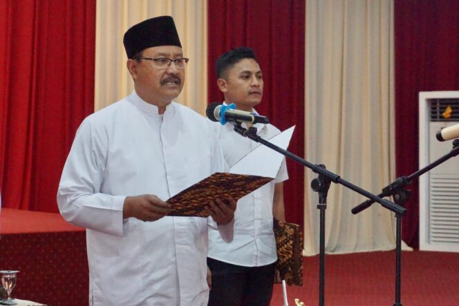 
Lantik Belasan Kepala Sekolah di Kota Pasuruan, Gus Ipul Titipkan Empat Pesan Ini