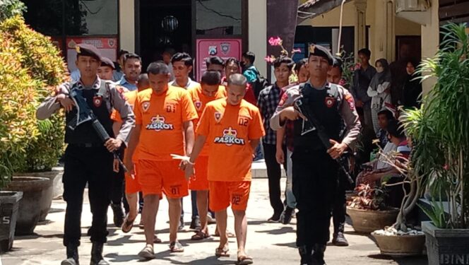 
Dua Pelaku Perampas Motor Sejoli Pacaran di Pasuruan Berhasil Ditangkap
