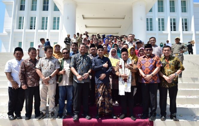
Satu Dekade Pimpin Kabupaten Pasuruan, Gus Irsyad Pamitan