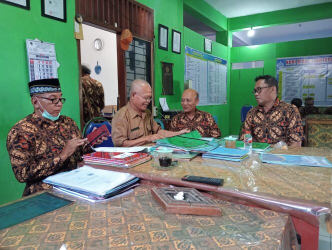 
Koperasi Open Loop Jadi Kewenangan OJK