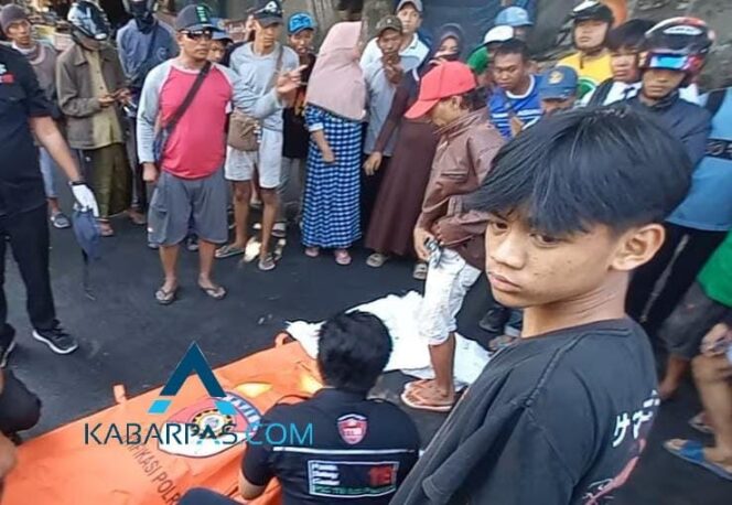 
Pemuda di Pasuruan Tewas Terlindas Truk