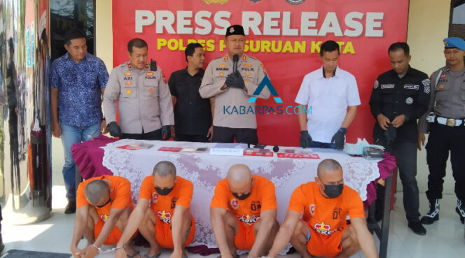 
4 Pengedar Narkoba di Pasuruan Ditangkap