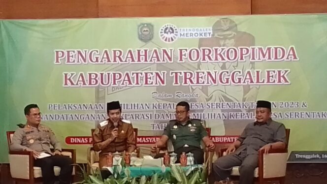 
Wabup Trenggalek Hadiri Deklarasi Damai Pemilihan Kades Serentak 2023