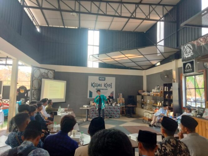 
Gali Potensi Kader, PC IPNU Kabupaten Pasuruan Gelar Kelas Kopi