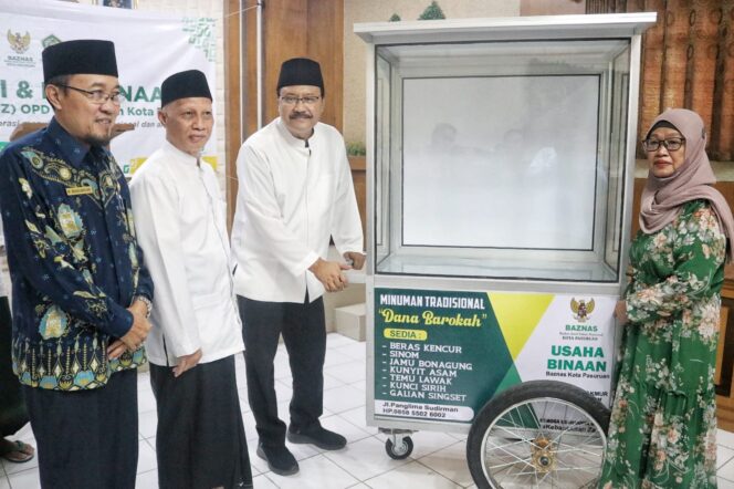 
Gus Ipul Harapkan ASN Zakatnya Lewat Baznas
