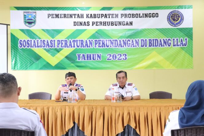 
Dishub Probolinggo Berikan Sosialisasi Peraturan Perundangan di Bidang LLAJ