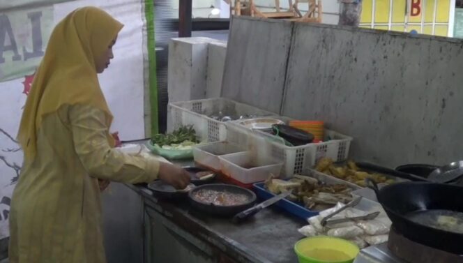 
Harga Cabe Naik, Penjual Makanan Lalapan di Pasuruan Geleng-geleng Kepala