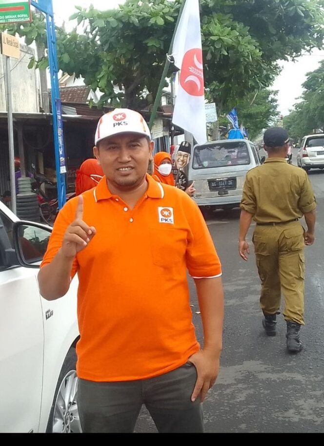 
Caleg PKS Trenggalek Gelar Flashmob, Kampanyekan AMIN