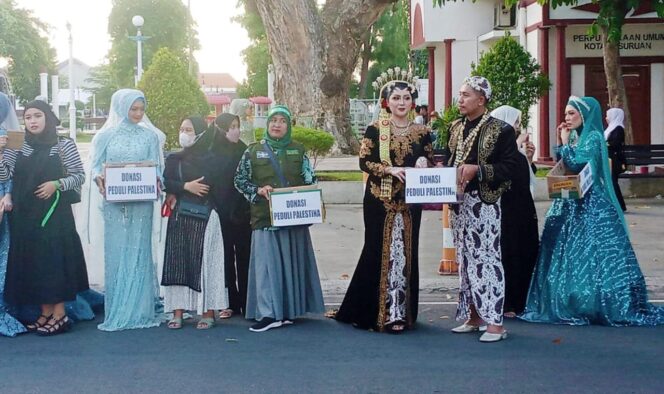 
Pakai Gaun Pengantin, Puluhan Model Cantik Pasuruan Kumpulkan Donasi untuk Bantu Palestina