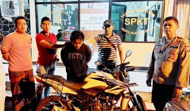 
Kepergok Gondol Motor, Pria Asal Kenjeran Dijebloskan ke Penjara