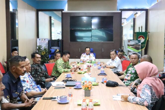 
Dishub Probolinggo Gelar Rakortek Keselamatan Perlintasan Sebidang Kereta Api