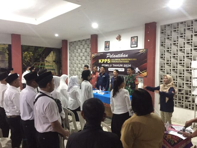 
161 Anggota KPPS Kelurahan Trajeng Resmi Dilantik