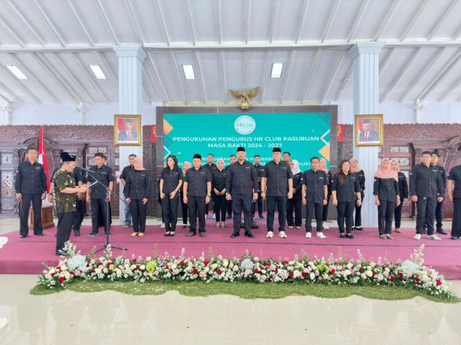 
Kukuhkan Pengurus HR Club Pasuruan, Pj Bupati Pasuruan Titip Pesan Inovasi untuk Atasi Pengangguran