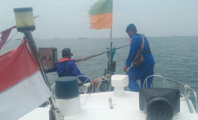 
Nelayan Asal Gading Pasuruan Terjatuh dari Kapal Saat Melaut di Perairan Nguling