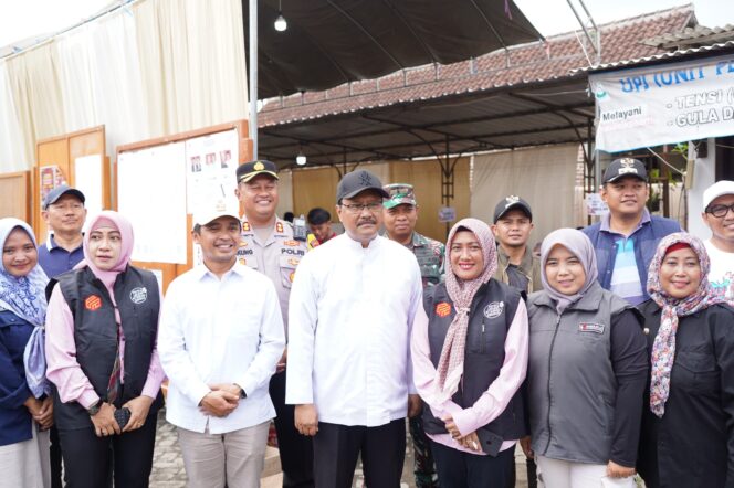 
Wali Kota Pasuruan Bersama Forkopimda Tinjau Pelaksanaan Pemilu 2024 di Empat TPS