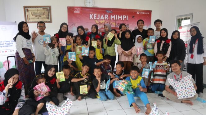 
Komunitas GUA Edukasi Anak-anak Kampung Sawah Tentang Pentingnya 3R