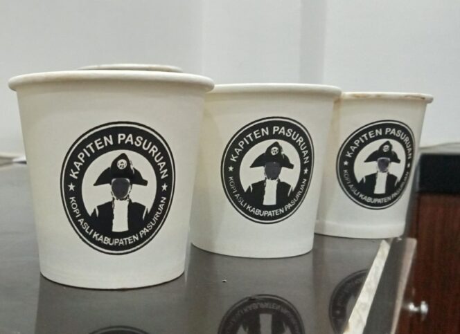 
Gus Irsyad Geram Gambar Wajahnya Pada Gelas Kopi Kapiten Dicoret 