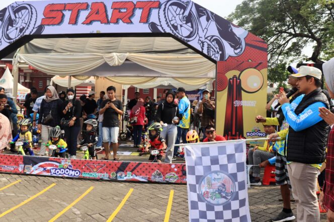 
Mas Adi Buka Kompetisi Suropati Push Bike Race 2024, Ratusan Anak Beradu Kecepatan