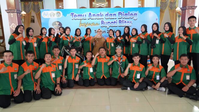 
Bupati Blitar Minta Forum Anak Dilibatkan di Kegiatan Musrenbang Demi Pemenuhan Kebutuhan Anak