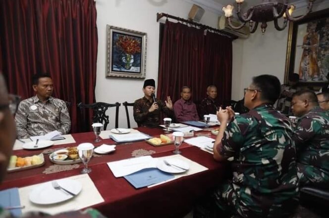 
Bupati Trenggalek Mas Ipin : Pilar Ekonomi Jadi Kunci Pertahanan dan Keamanan Rakyat Semesta