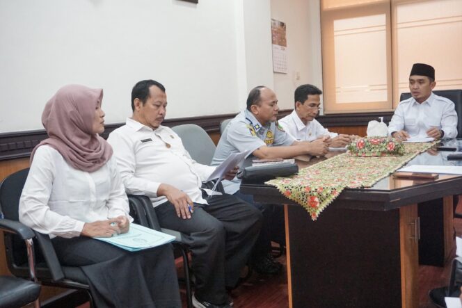 
Jelang Lebaran, Mas Adi Minta Tim TPID Terus Pantau Stok Pasokan Pangan