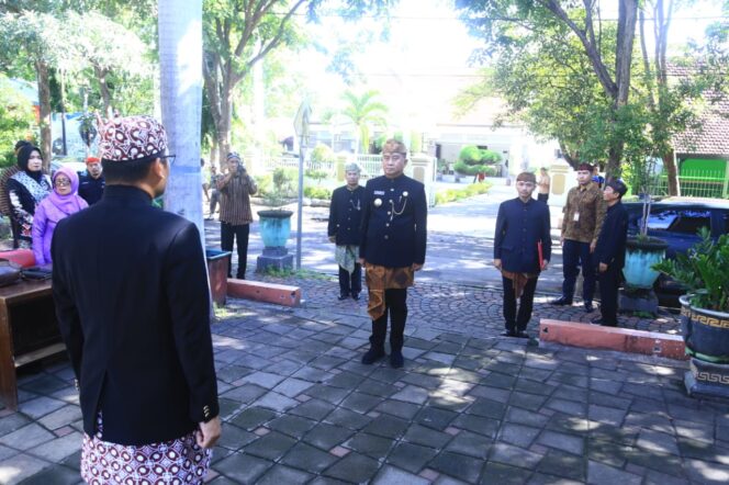 
Peringatan Harjakapro ke-278, Pj Ugas Ajak Masyarakat Mengenang Sejarah Kabupaten Probolinggo yang Bermula dari Kerajaan Majapahit