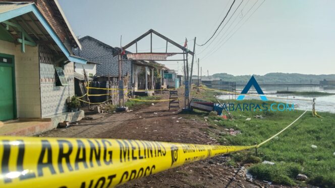 
Ledakan Bondet di Pasuruan, Polisi Sebut Satu Orang Tewas dan Empat Rumah Warga Rusak 