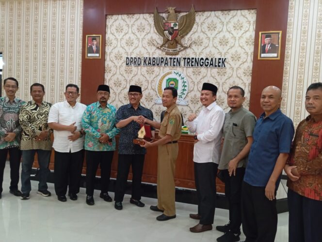 
DPRD Sukoharjo Belajar Pembangunan Ekonomi di Trenggalek