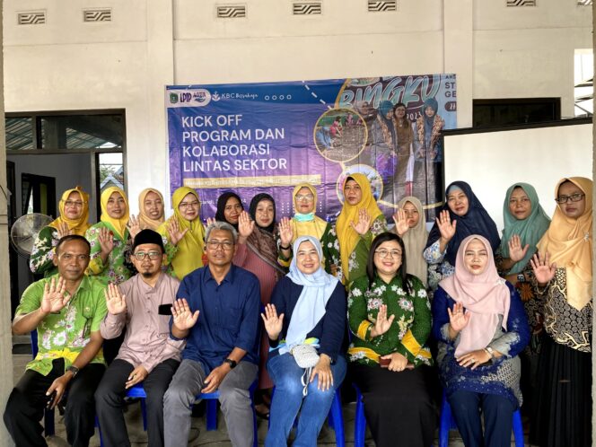 
Wujudkan Masyarakat Sehat dan Lingkungan Bersih, AQUA Keboncandi Bersinergi Program Berkelanjutan dengan Lintas Sektor