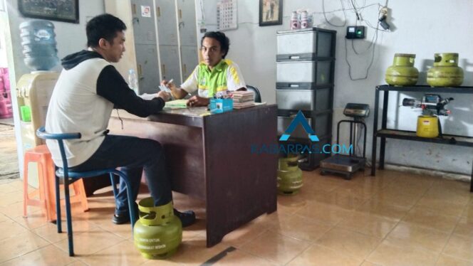 
Berlaku Mulai Hari Ini, Beli LPG 3 kg Wajib Bawa KTP