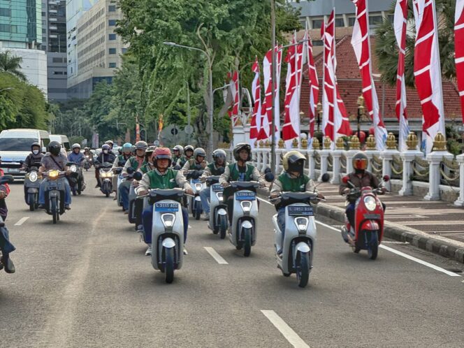 
#Cari_aman Berkendara dengan Honda Em1 e:, Ramah Lingkungan dan Nyaman