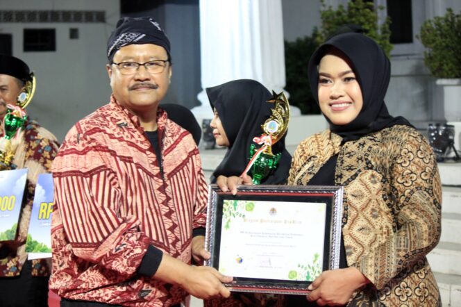 
Hari Lingkungan Hidup, Gus Ipul Ajak Masyarakat Budayakan Pola Hidup Bersih dan Sehat
