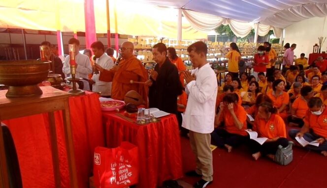 
Agustusan, Warga Tionghoa Pasuruan Lakukan Ini untuk Kenang Jasa Pahlawan