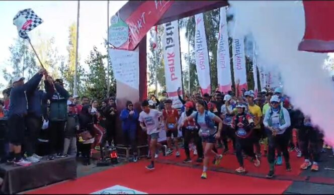 
Pj Bupati Andriyanto Sebut Bromo Marathon Jadi Ajang Pembuktian Banyak Masyarakat Hobi Lari