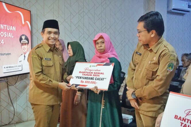 
Serahkan Bansos Kepada Puluhan KPM, Mas Adi Minta Manfaatkan Sesuai Kebutuhan