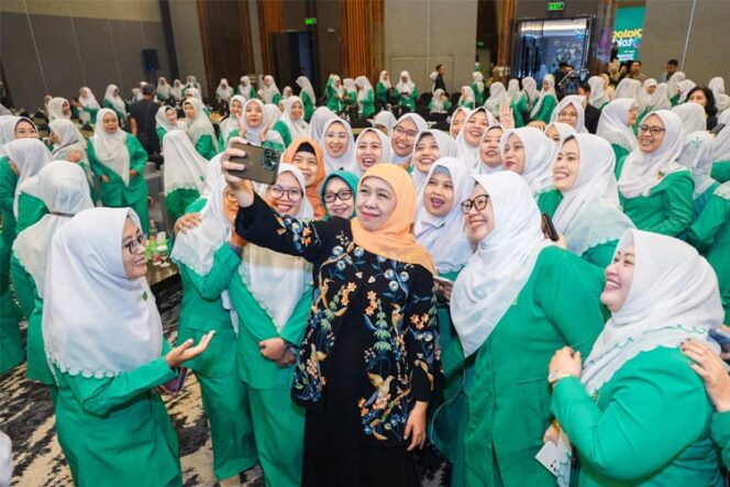 
Khofifah Optimis Fatayat NU Bisa Sukses di Tengah Perkembangan dan Tantangan Global