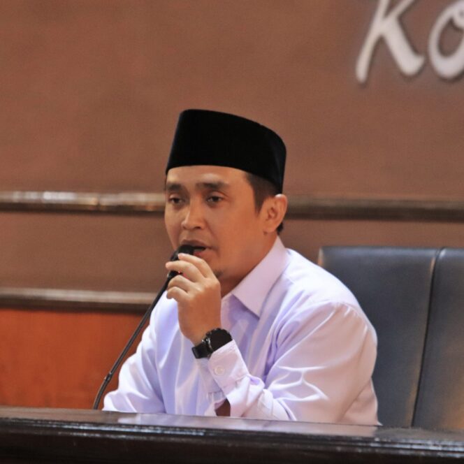 
Mas Adi Ajak Masyarakat Ikut Komitmen dalam Mendorong Program Pemerintah