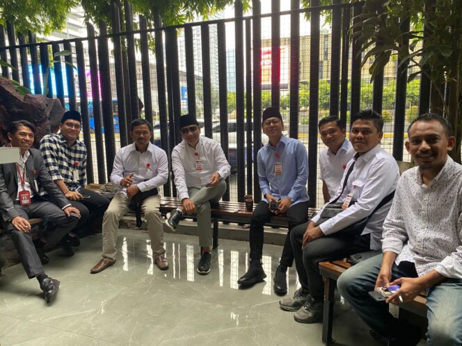 
“Dijegal” ke Senayan, Gus Irsyad Tuntut Keadilan