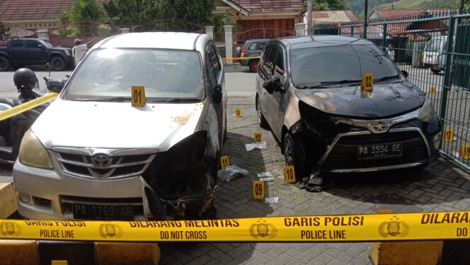 
Kantor Redaksi Jubi Dilempari Bom Molotov, 2 Mobil Terbakar