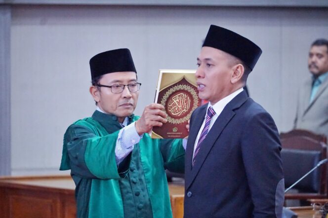 
Hadiri Pelantikan PAW Anggota DPRD, Pjs Wali Kota Pasuruan Sampaikan Sejumlah Pesan Ini…