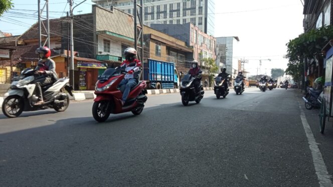 
Berkendara di Malang Saat Cuaca Tak Menentu? Simak Tips Cari_aman Berkendara