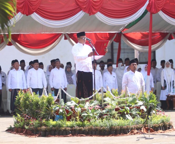 
Ketua DPRD Kota Pasuruan Pimpin Upacara Peringatan Hari Santri Nasional 2024 di Bayt Al Hikmah
