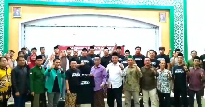 
Jaringan Aktivis MUDAH Deklarasi Siap Menangkan Gus Mujib – Ning Wardah di Pilkada 2024