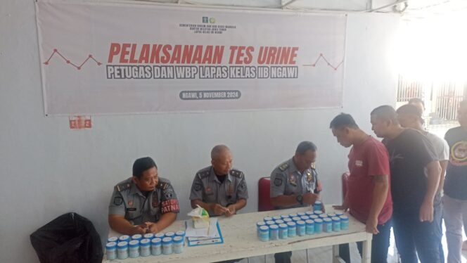 
Puluhan Warga Binaan Pemasyarakatan Lapas Kelas IIB Ngawi Dites Urine