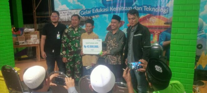 
Ahli Waris Petani Terima Santunan Kematian Rp. 42 Juta dari BPJS Ketenagakerjaan
