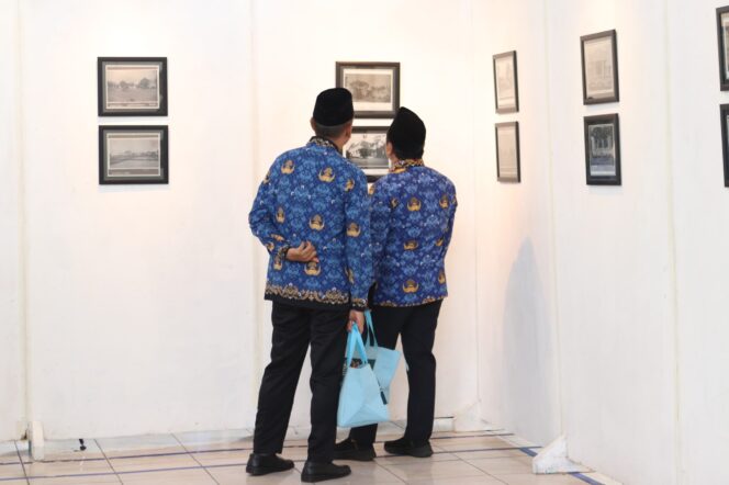 
Kenalkan Sejarah P3GI, Pemkot Pasuruan Gelar Pameran Arsip Foto dan Artefak