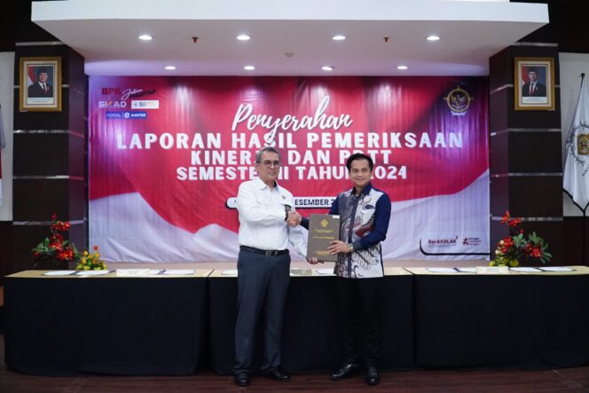 
Pemkab Probolinggo Terima LHP Kinerja dan Pemeriksaan DTT Program JKN