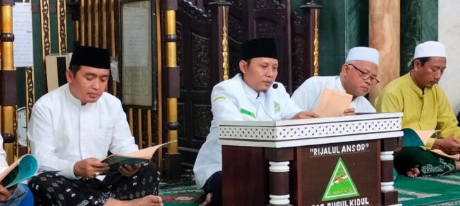 
Ketika Wali Kota Pasuruan Ngaji Kitab Kuning Bareng Warga NU