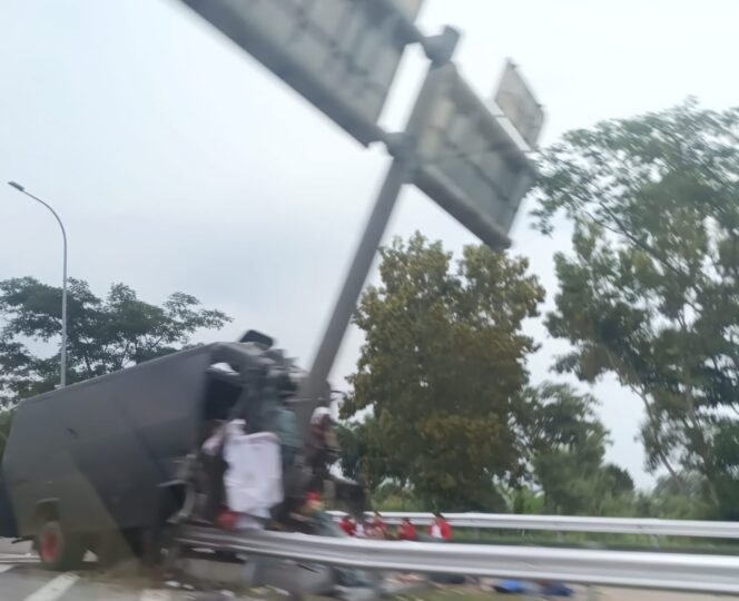 
Polisi Beberkan Penyebab Kecelakaan Maut Bus Rombongan SMAN 1 Porong di Pasuruan