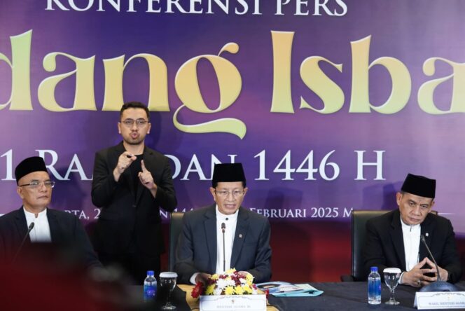 
Menag Ungkap Alasan Puasa di Indonesia Lebih Awal Sehari Dibanding Singapura, Malaysia, dan Brunei